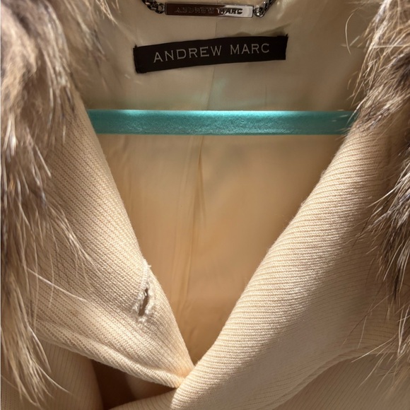 Elegant Cream Andrew Marc Women's Coat with Real Fur Collar - Picture 9 of 9